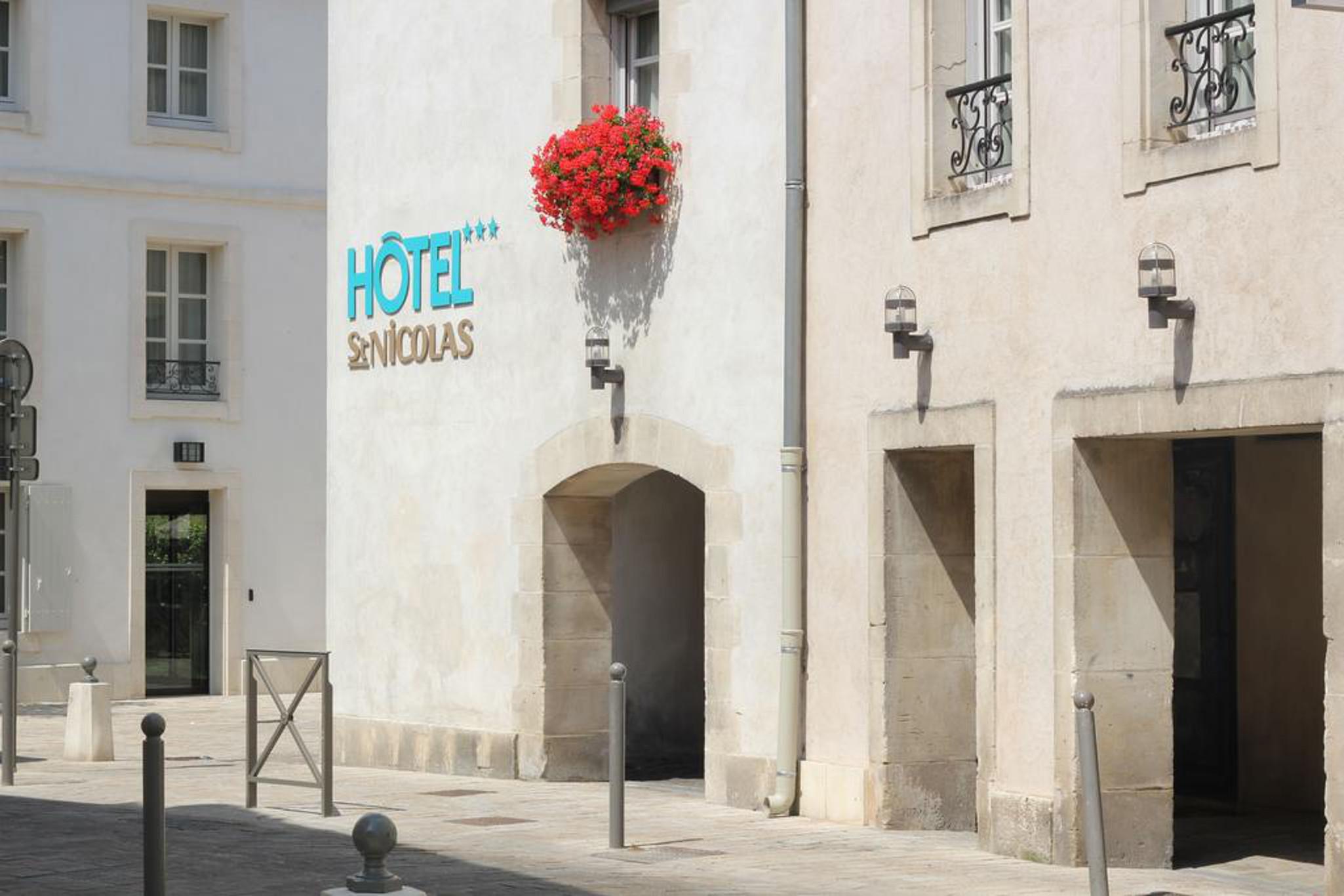 Hotel Saint Nicolas La Rochelle  Exterior photo